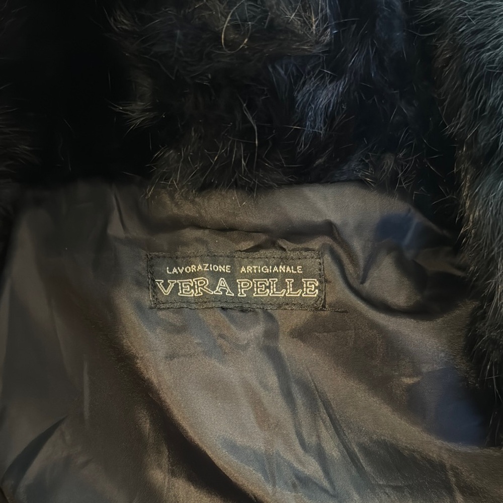 Vera Pelle Black Fur Sleeveless Vest View 2